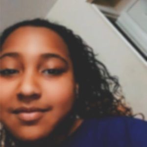 Meet your Posher, Aiya